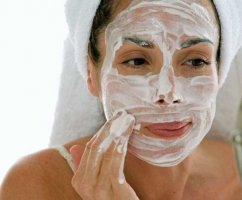 Маска из аспирина и меда для моментального эффекта лифтинга кожи